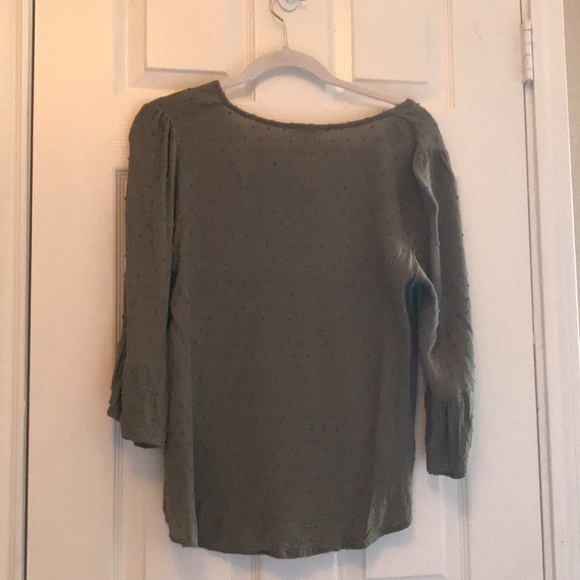 green blouse - Picture 4 of 5